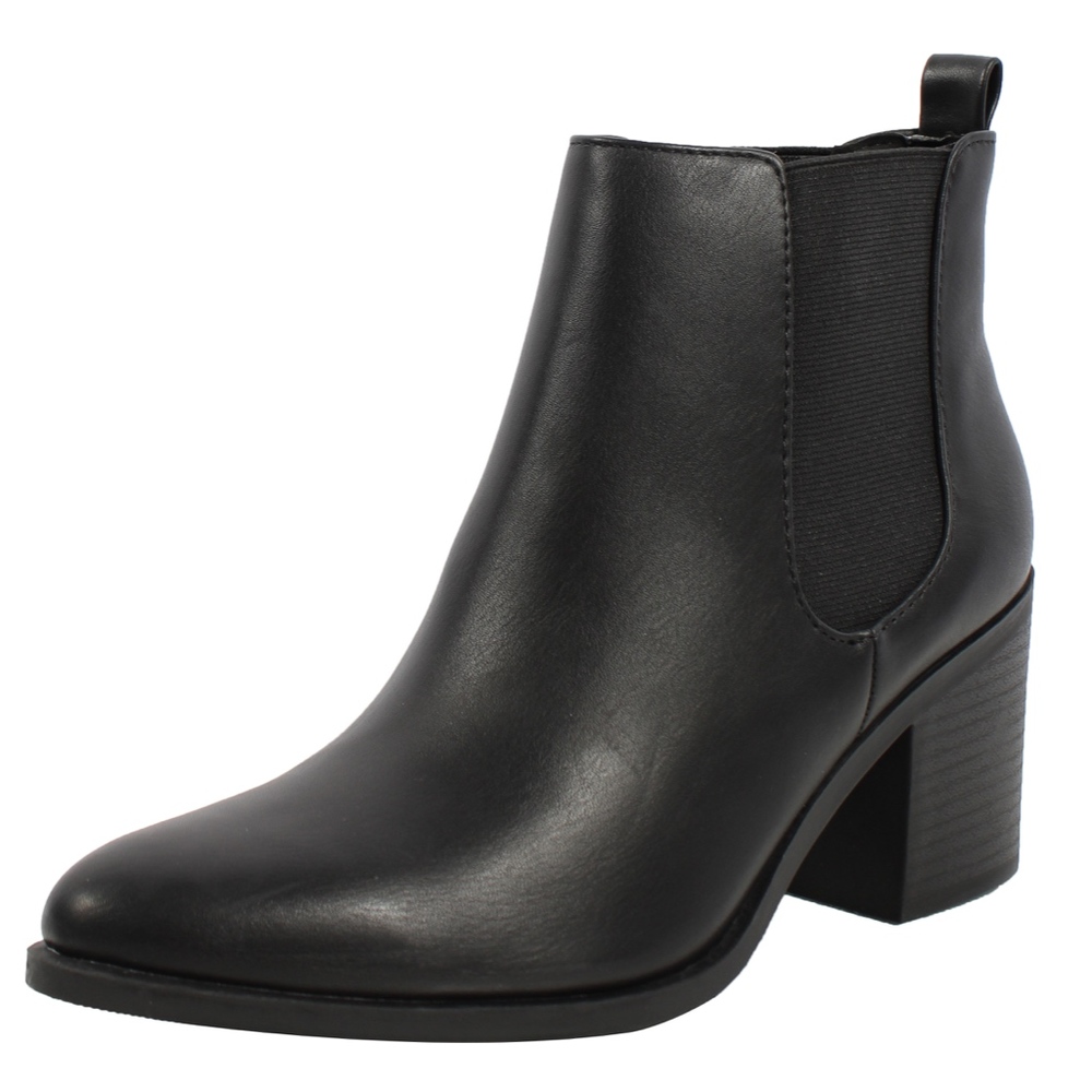 Size 5.5 Black Faux Leather Almond Toe Pull On Ank - Picture 2 of 8